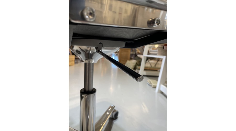 MAGNUS OLESEN - Butterfly stol 03