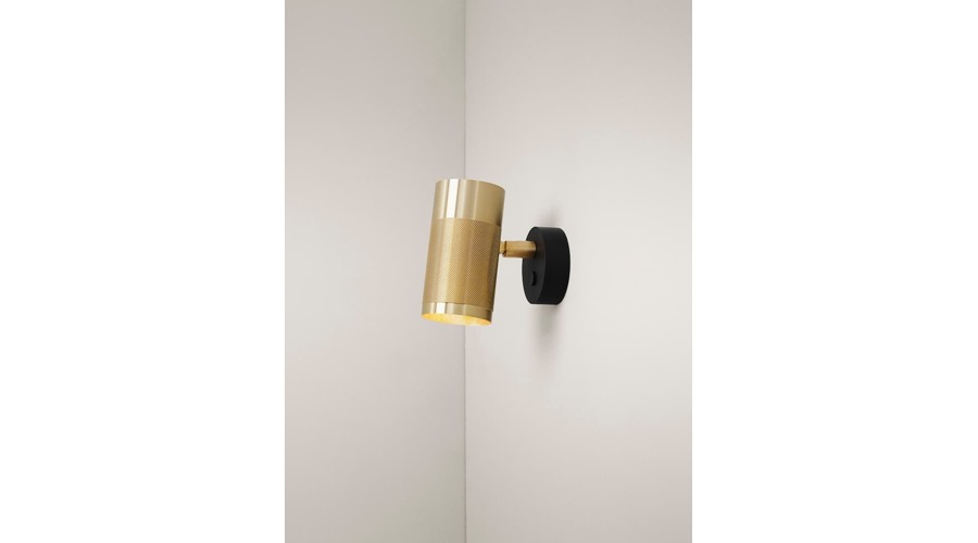 WS1022_Patrone+Wall+Lamp_Small_Thorup+Cph_Packshot_brass_bg (1)