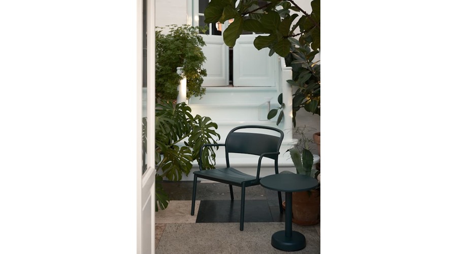 linear-steel-lounge-armchair-coffee-table-42-h47-dark-green-piton-alu-muuto-org_3