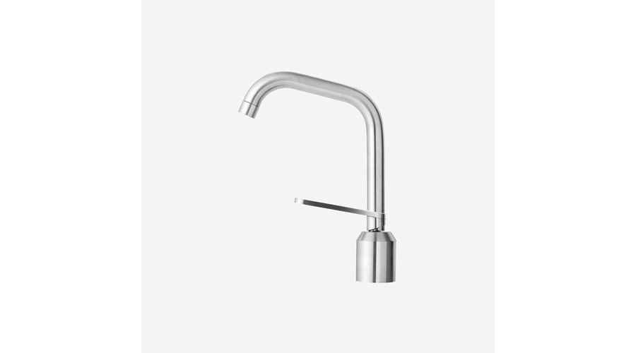 xvipp-906-bathroom-tap-1.jpg.pagespeed.ic.ak2njLR4Kb